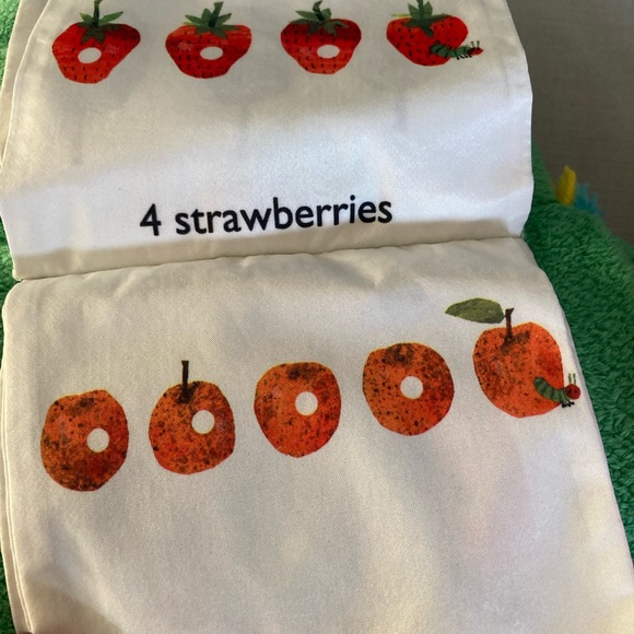 The Very Hungry Caterpillar Books/Set - Picture 6 of 9